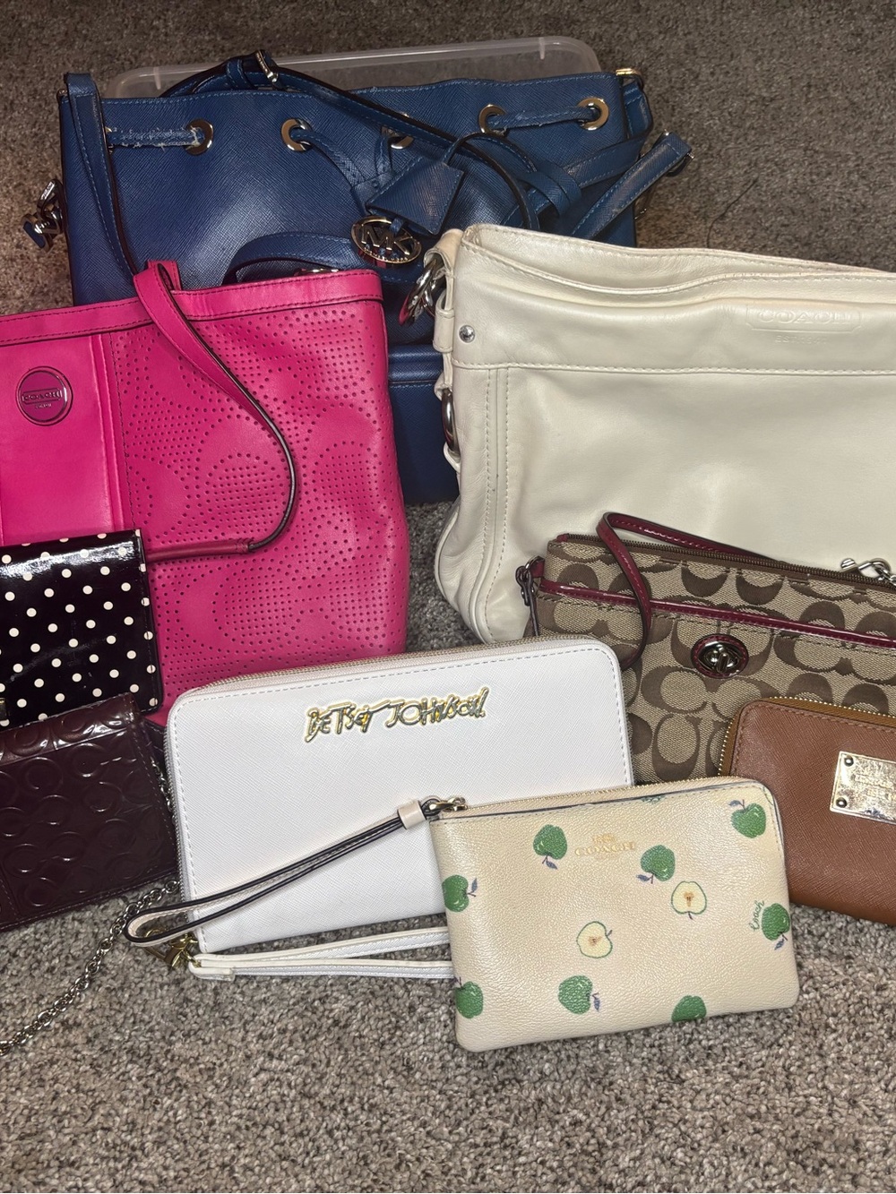 PROJECT LOT of designer purses and wallets Coach,MK,Kate Spade,Betsy Johnson